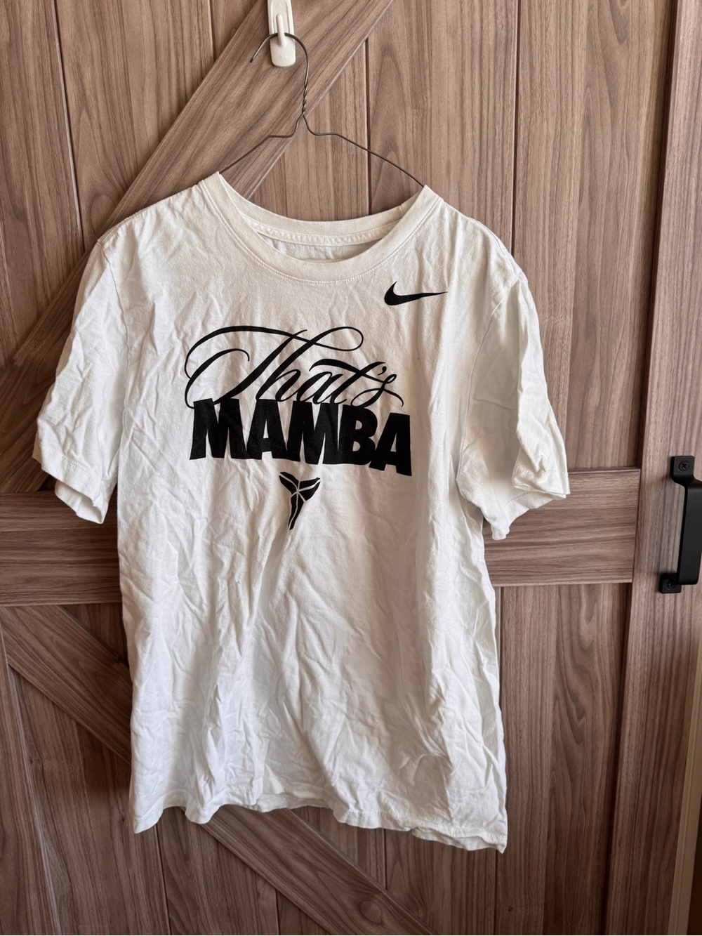 Nike Men's White T-Shirt with Black "That's Mamba" Graphic